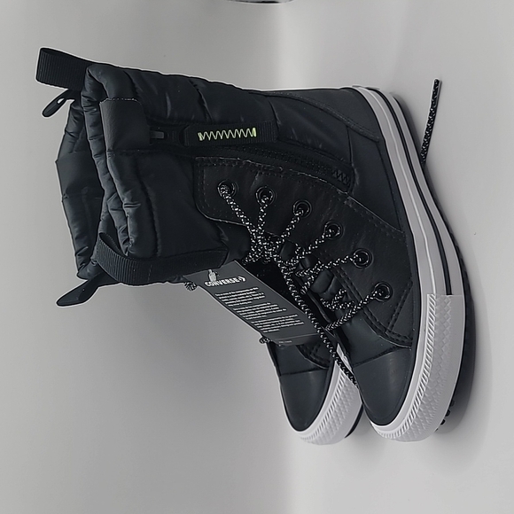 Converse junior boots lace up size 11c